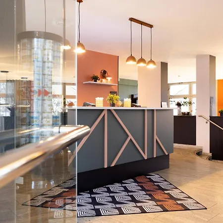 - The Niu, Blade By Ihg