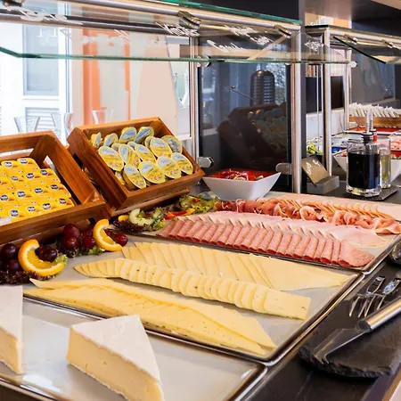 - The Niu, Blade By Ihg Hotel 4*