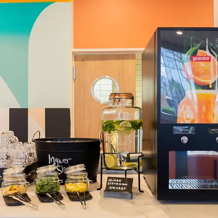 - The Niu, Blade By Ihg