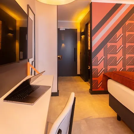 Otel - The Niu, Blade By Ihg Solingen