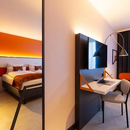 - The Niu, Blade By Ihg 4*