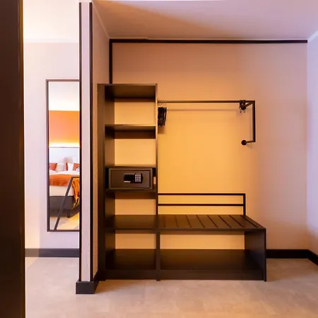 - The Niu, Blade By Ihg 4* Solingen