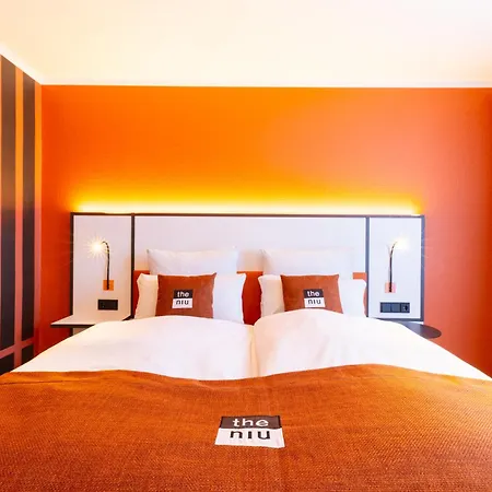 - The Niu, Blade By Ihg