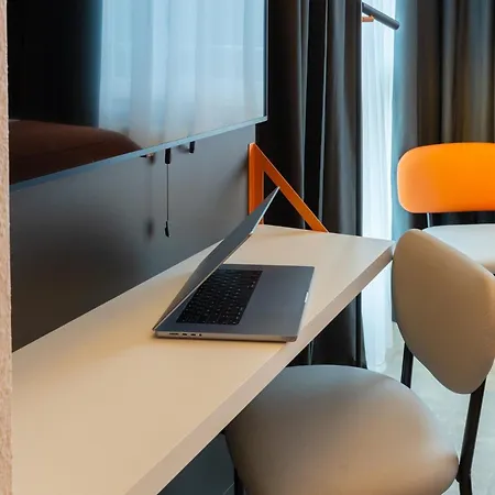 - The Niu, Blade By Ihg Hotel