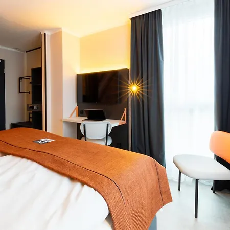 - The Niu, Blade By Ihg Hotel 4*