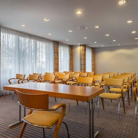 - The Niu, Blade By Ihg 4* זולינגן