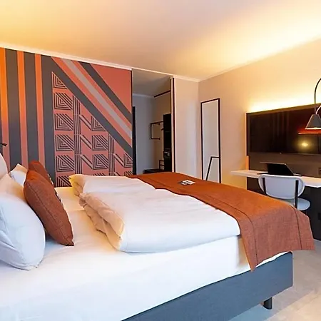 - The Niu, Blade By Ihg 4*