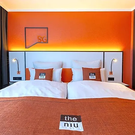 - The Niu, Blade By Ihg