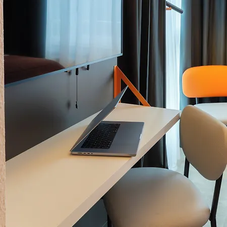 - The Niu, Blade By Ihg Hotel 4*