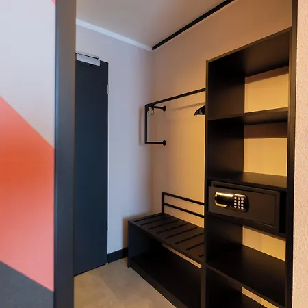 - The Niu, Blade By Ihg 4* Solingen