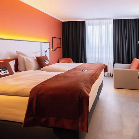 - The Niu, Blade By Ihg