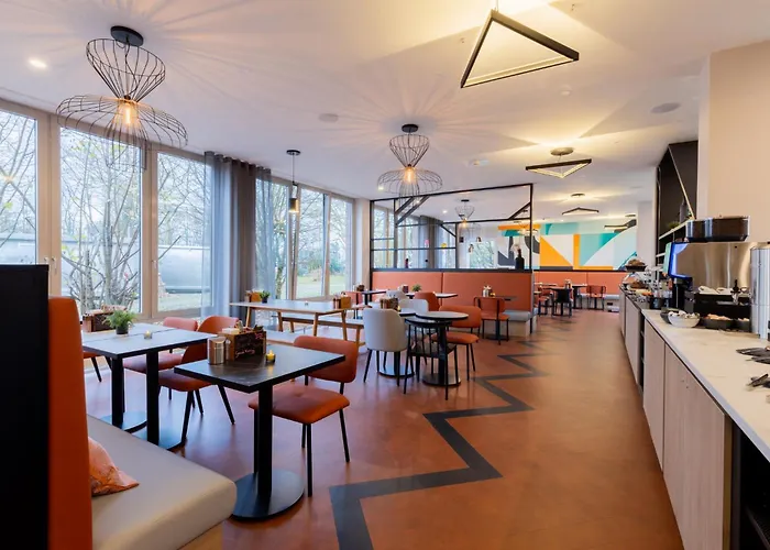 - The Niu, Blade By Ihg