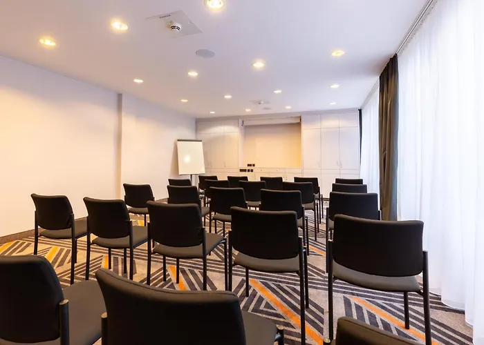 - The Niu, Blade By Ihg 4*