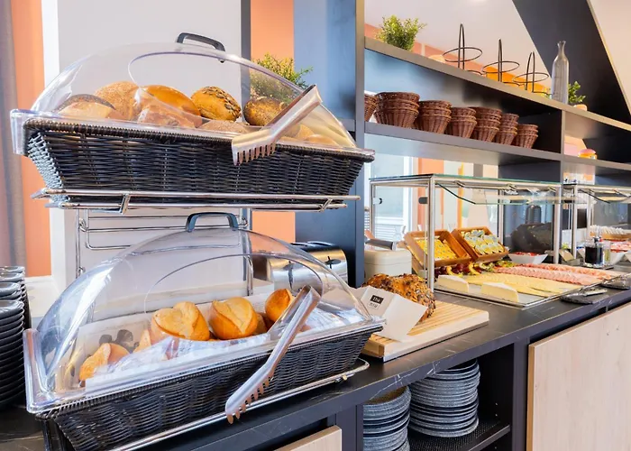 - The Niu, Blade By Ihg 索林根