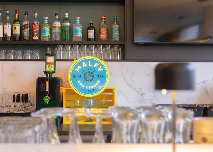 - The Niu, Blade By Ihg Hotel