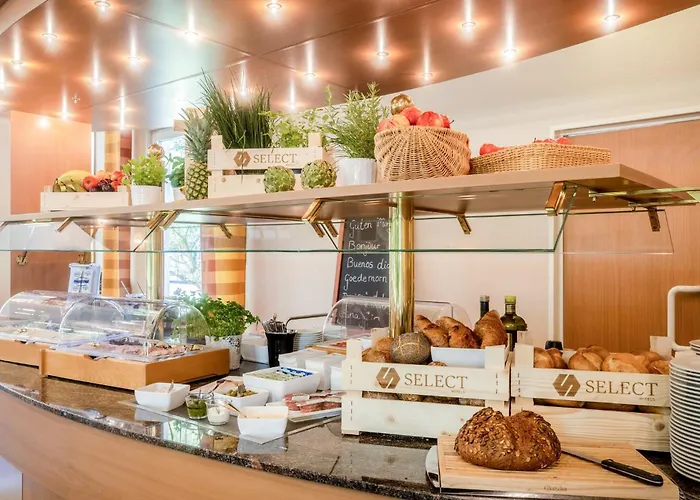 - The Niu, Blade By Ihg 4*